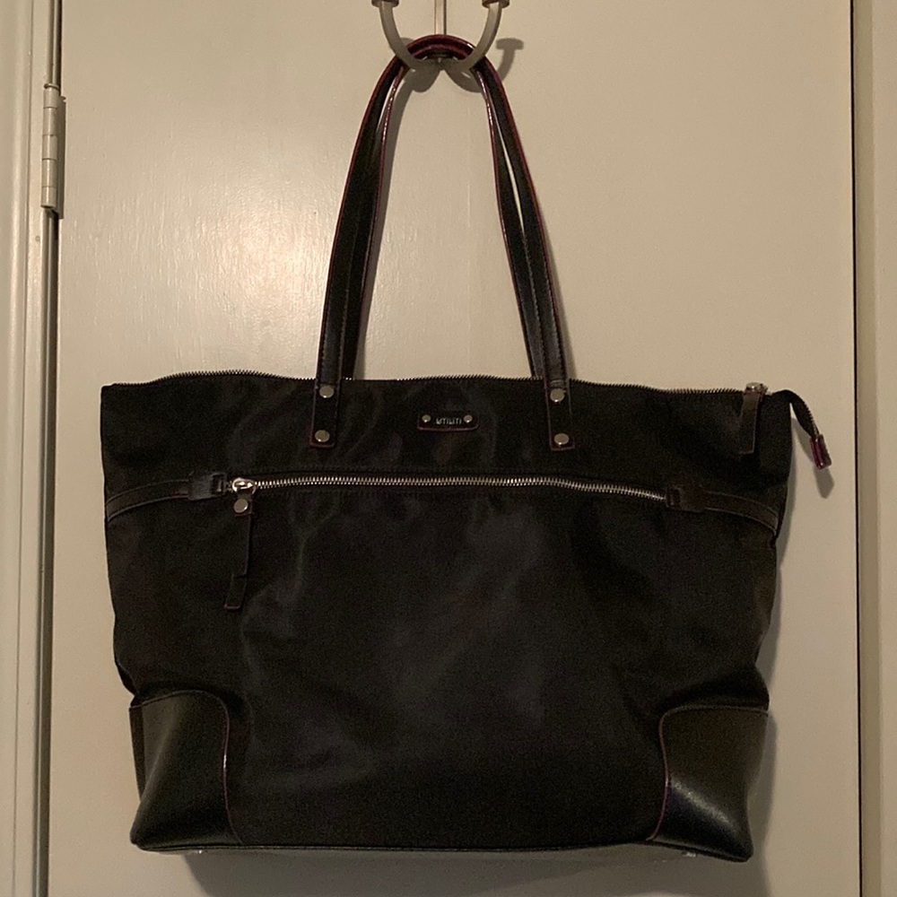 Utiliti carry on weekender with trolley sleeve